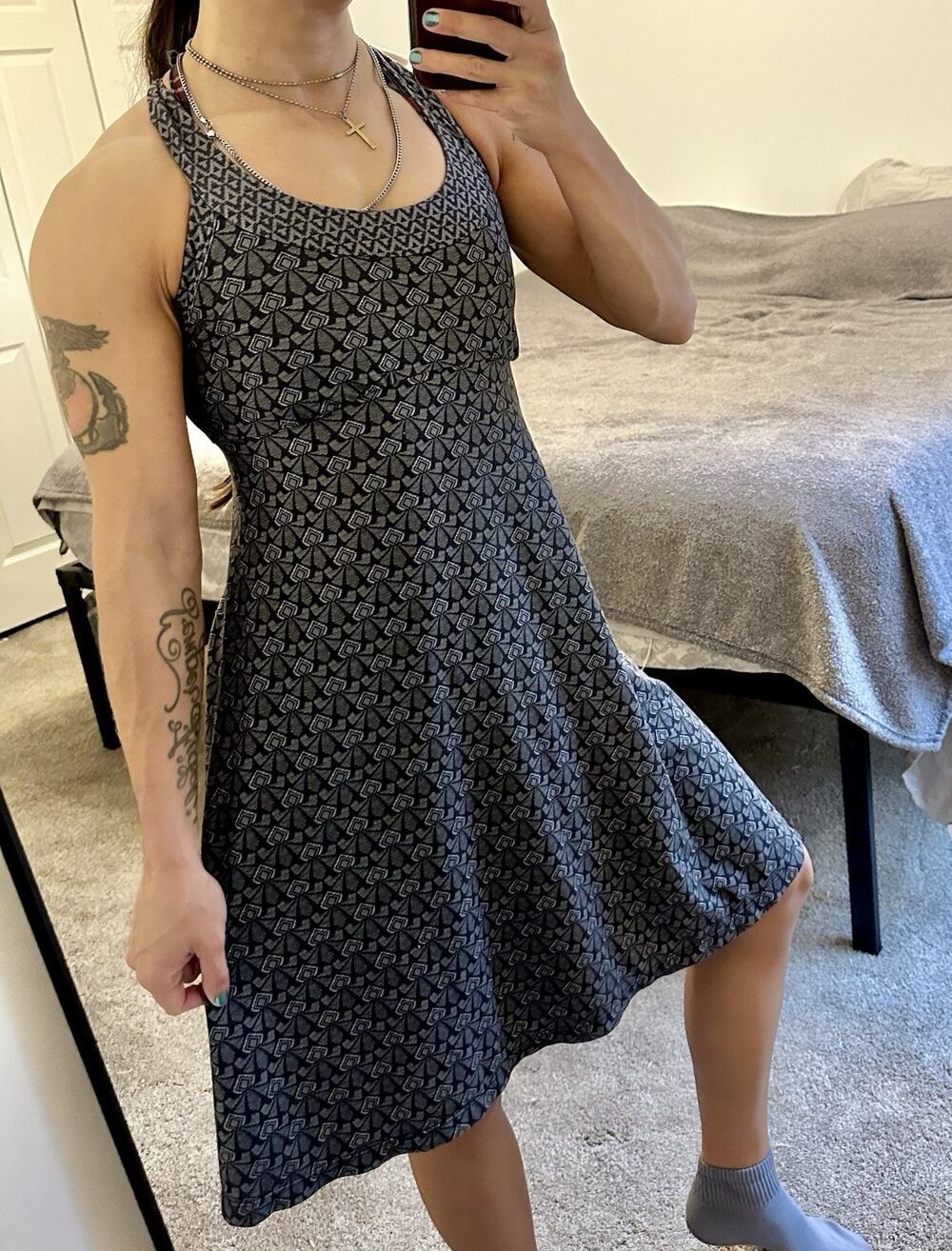 Prana Womens Cali Dress Sz Small Gray Geometric Pattern Racerback Built in Bra